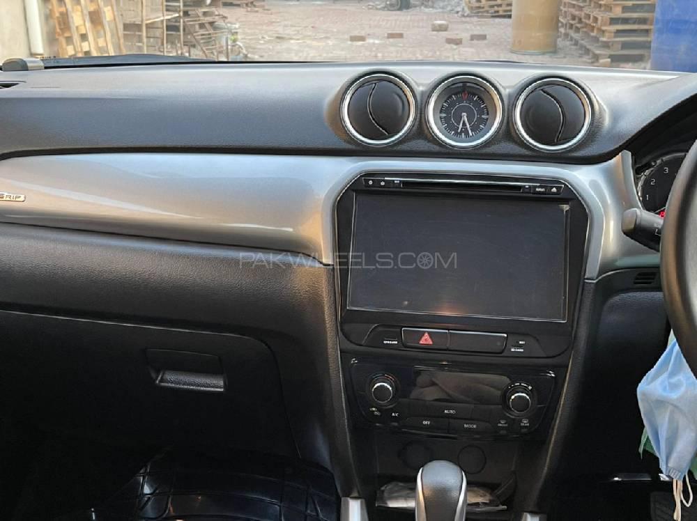 Suzuki Vitara 2017 for Sale in Faisalabad Suzuki Vitara 2017 for Sale in Faisalabad Image-7