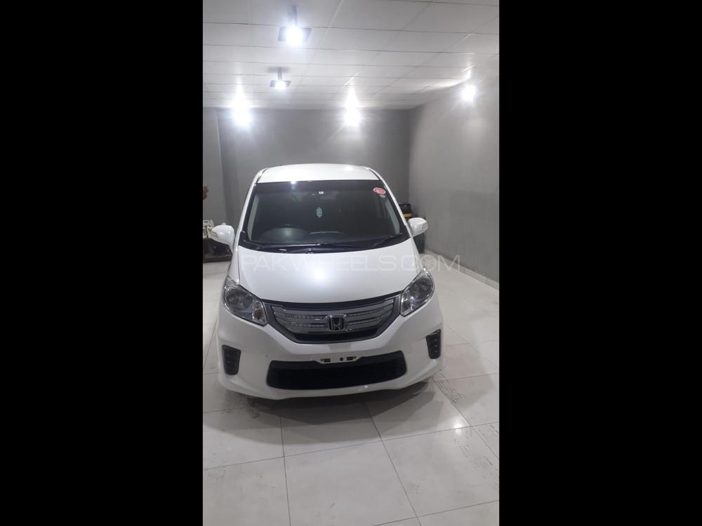 Honda Freed 2014 for Sale in Faisalabad Image-1