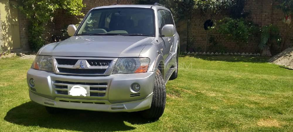 Mitsubishi pajero 2003 года