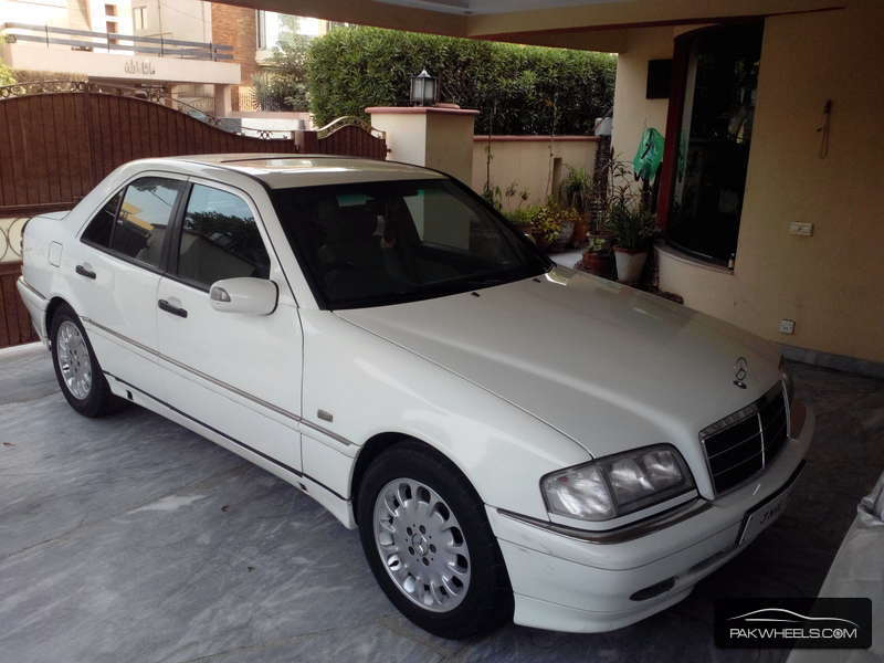 Mercedes Benz C Class 1995 for Sale in Lahore Image-1