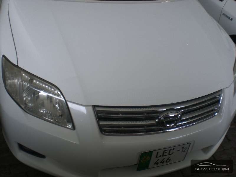 Toyota Corolla Axio 2007 for Sale in Multan Image-1