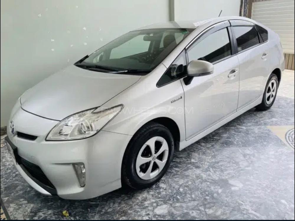 Toyota prius l