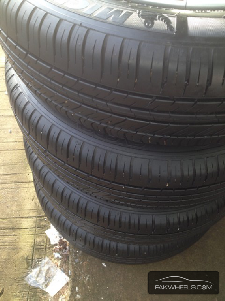 205/60R15 Michelin tyres Image-1