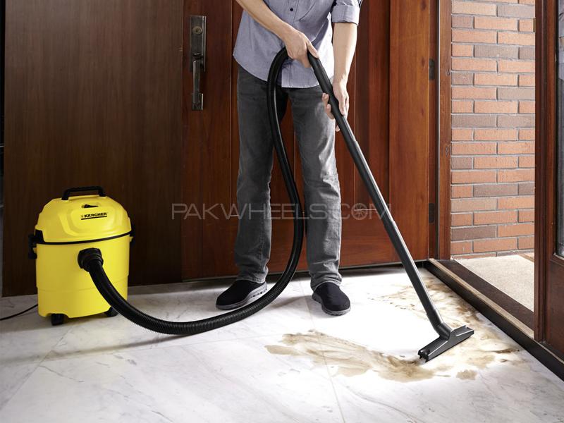 Karcher WD1 Professional Wet and Dry Vacuum With Blower  Karcher WD1 Professional Wet and Dry Vacuum With Blower  Image-3