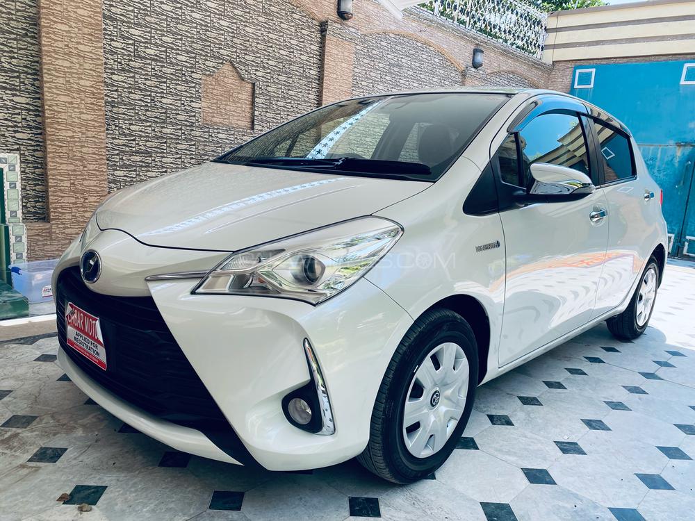 Toyota vitz hybrid