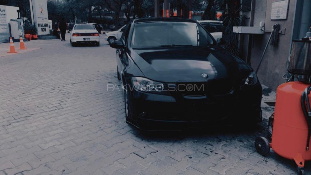 BMW 3 Series - 2005  Image-1