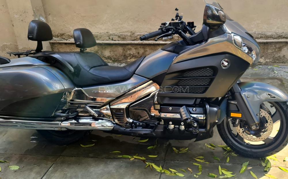 Honda gold wing 2013