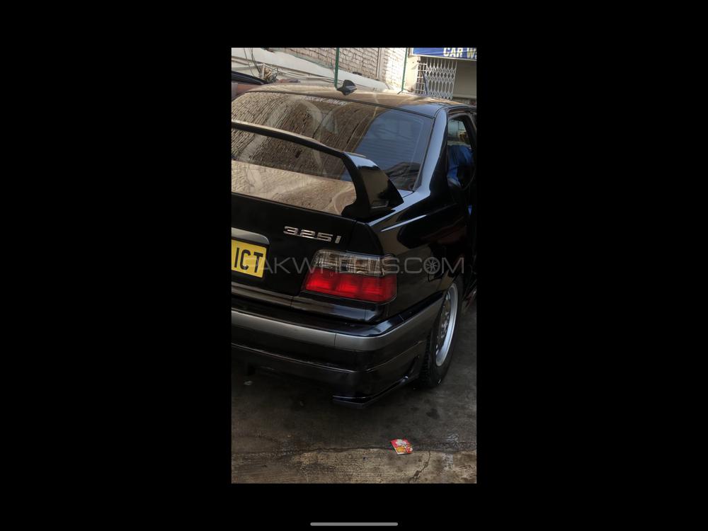 بی ایم ڈبلیو 3 سیریز 1994 for Sale in پشاور بی ایم ڈبلیو 3 سیریز 1994 for Sale in پشاور Image-2