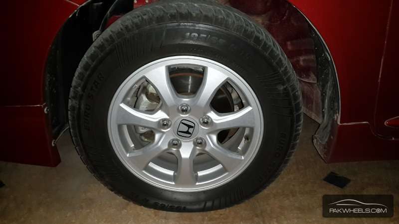 Honda Civic geniune Alloy Rims and tyres Image-1