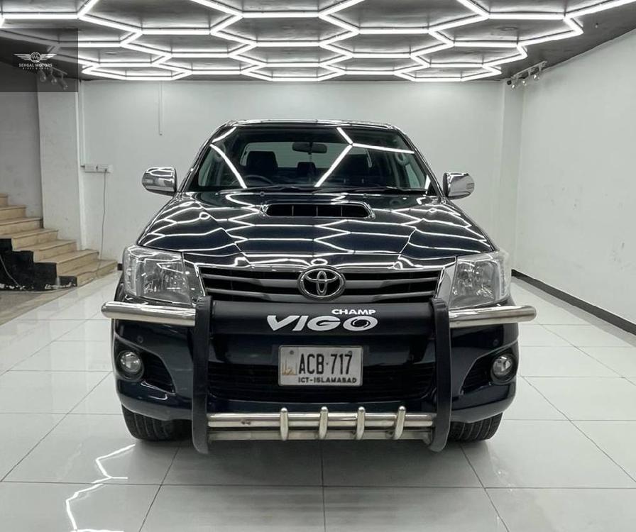 Toyota Hilux 2014 for Sale in Rawalpindi Toyota Hilux 2014 for Sale in Rawalpindi Image-2