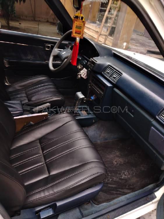 Toyota Cressida 1990 for Sale in Islamabad Image-1