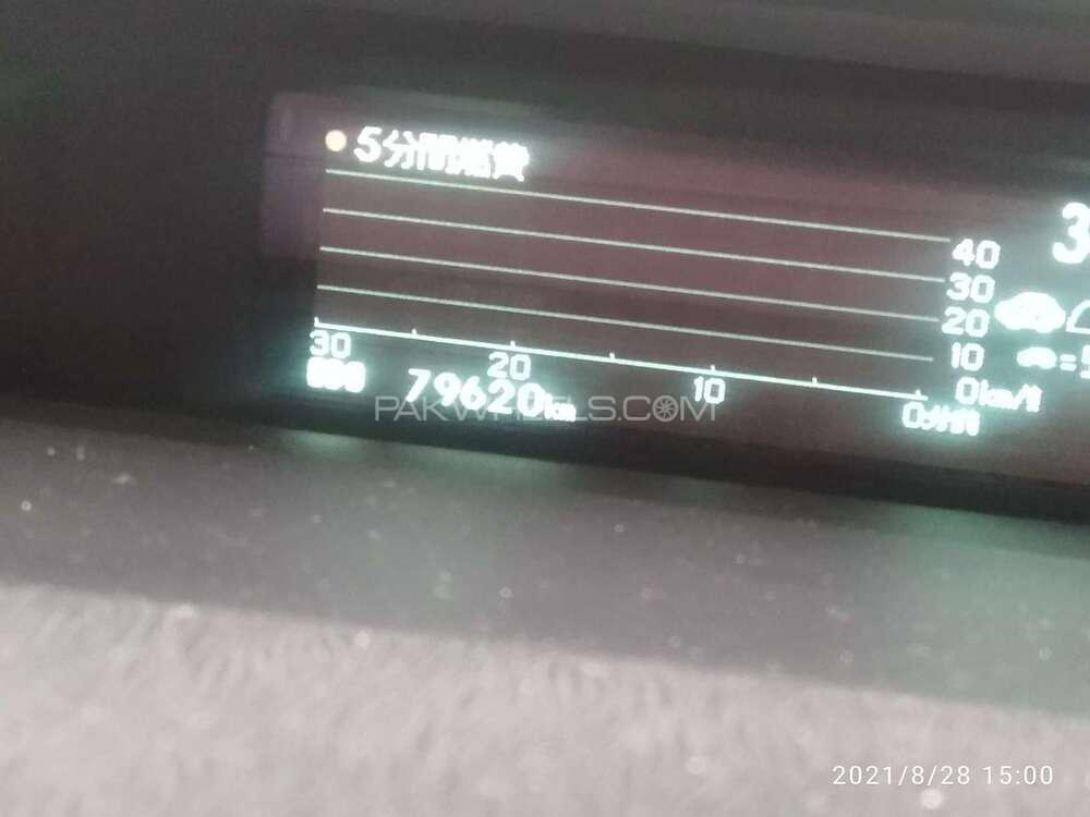 Toyota Prius 2014 for Sale in Islamabad Toyota Prius 2014 for Sale in Islamabad Image-9