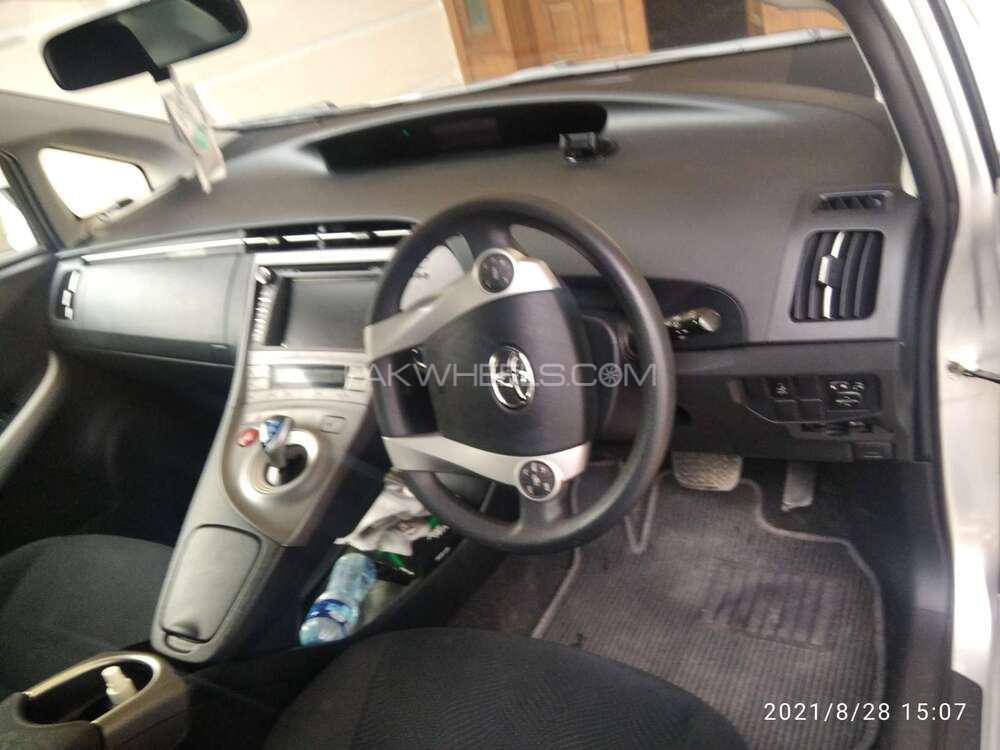 Toyota Prius 2014 for Sale in Islamabad Toyota Prius 2014 for Sale in Islamabad Image-10