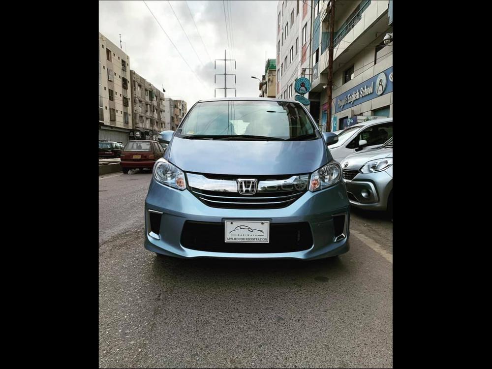 Honda Freed 2016 for Sale in Karachi Image-1