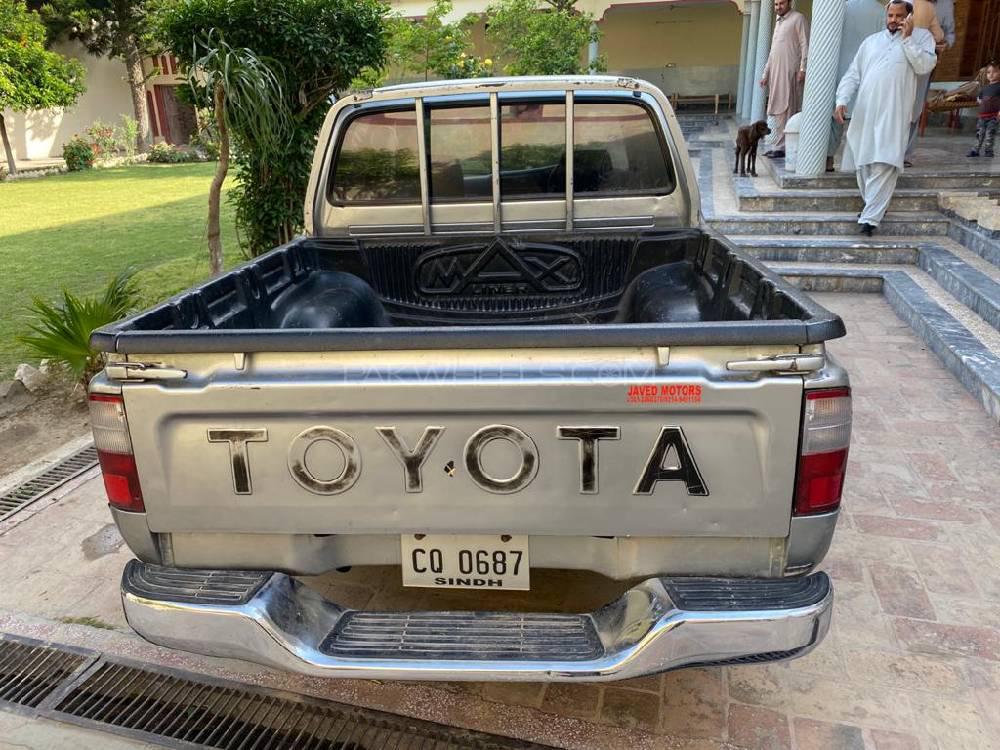 Toyota Pickup 2005 for Sale in Hayatabad Image-1