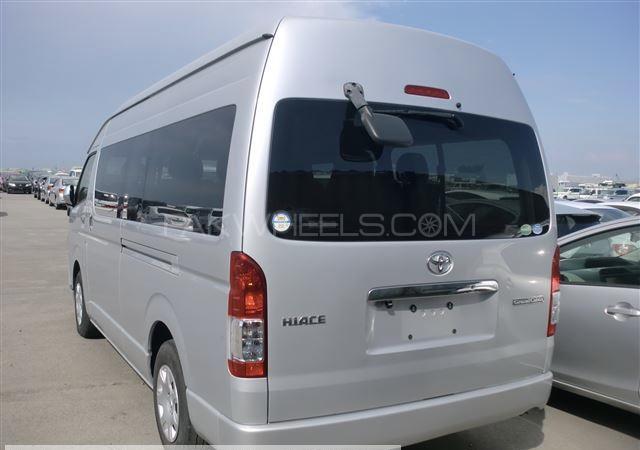 Toyota Hiace 2016 for Sale in Karachi Toyota Hiace 2016 for Sale in Karachi Image-4