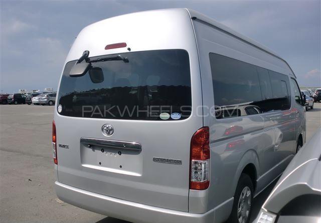 Toyota Hiace 2016 for Sale in Karachi Toyota Hiace 2016 for Sale in Karachi Image-5