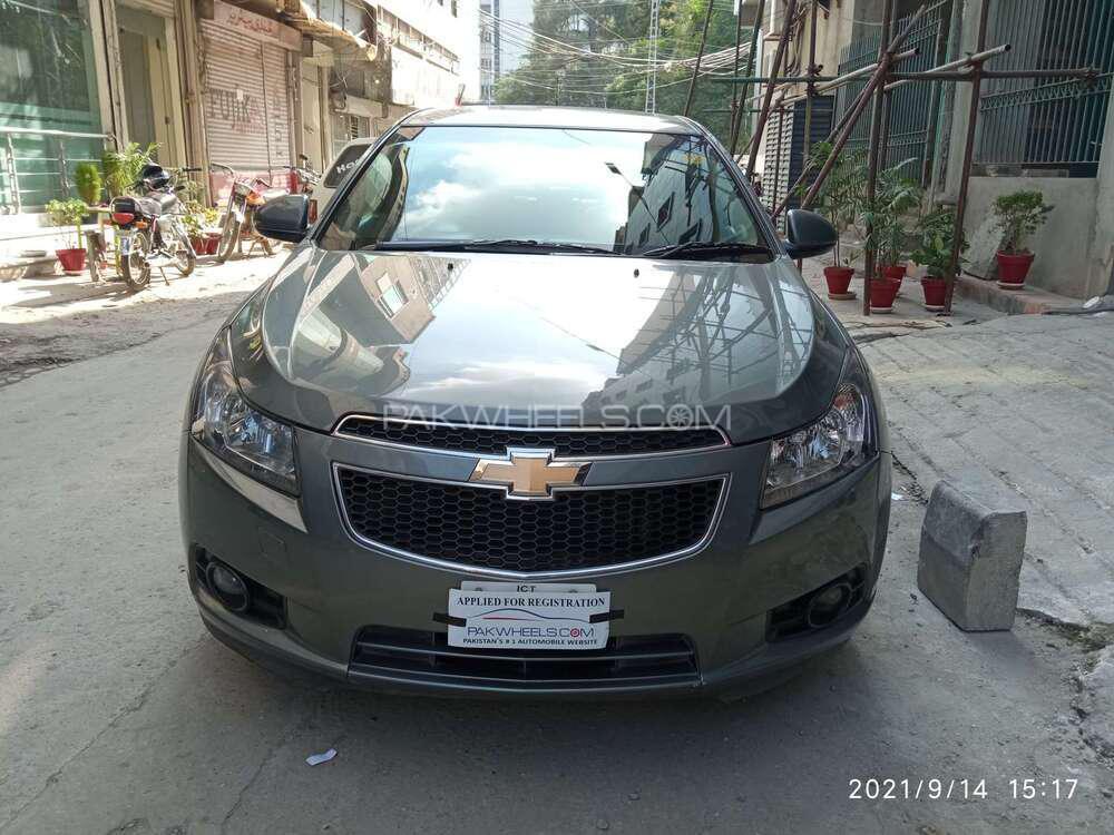 Chevrolet Cruze 2010 for Sale in Islamabad Image-1