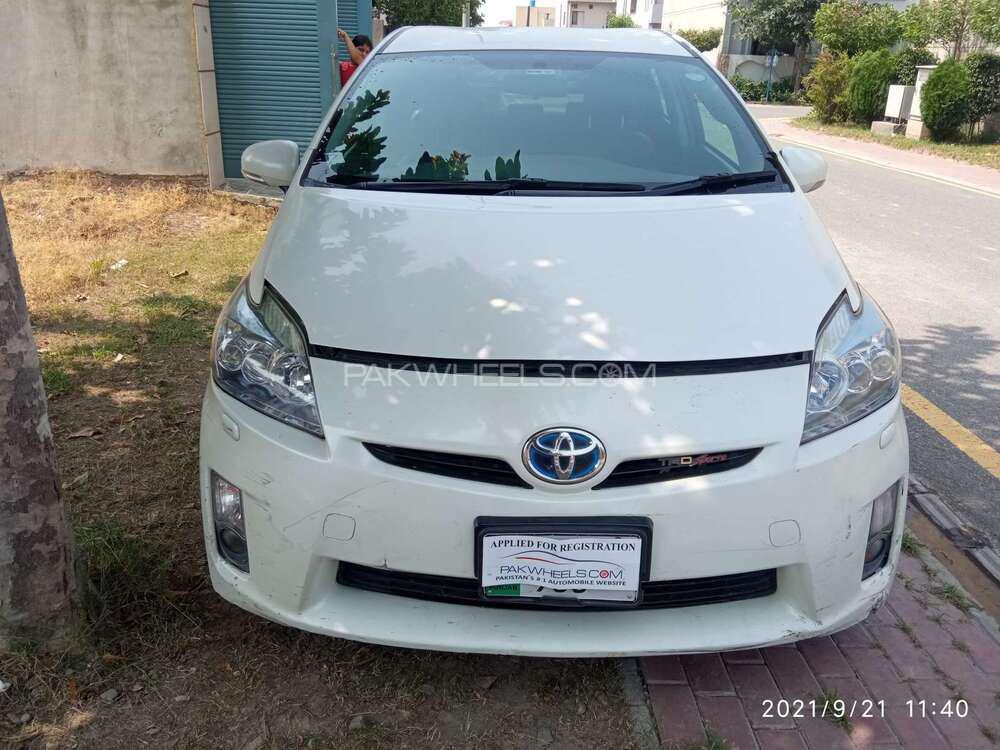 Toyota Prius 2011 for Sale in Lahore Image-1