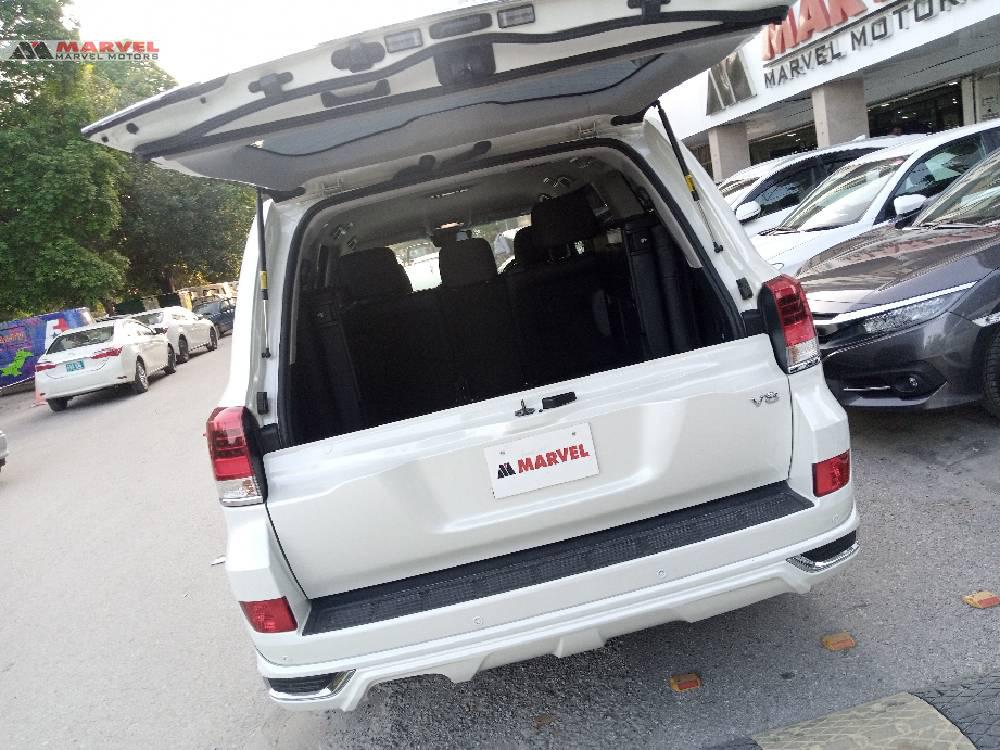 Toyota Land Cruiser 2015 for Sale in Islamabad Toyota Land Cruiser 2015 for Sale in Islamabad Image-8