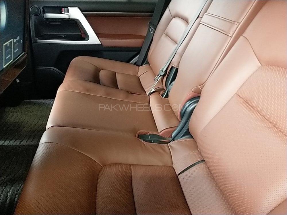 ٹویوٹا لینڈ کروزر 2016 for Sale in کراچی ٹویوٹا لینڈ کروزر 2016 for Sale in کراچی Image-5