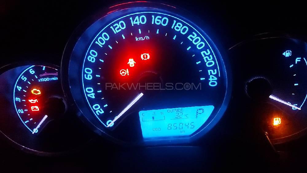 Toyota Corolla 2015 for Sale in Lahore Toyota Corolla 2015 for Sale in Lahore Image-4