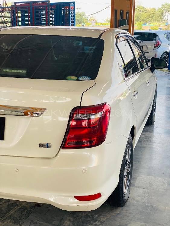 Toyota Corolla Axio 2018 for Sale in Peshawar Image-1