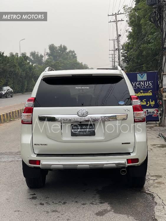 Toyota Prado 2016 for Sale in Lahore Toyota Prado 2016 for Sale in Lahore Image-4