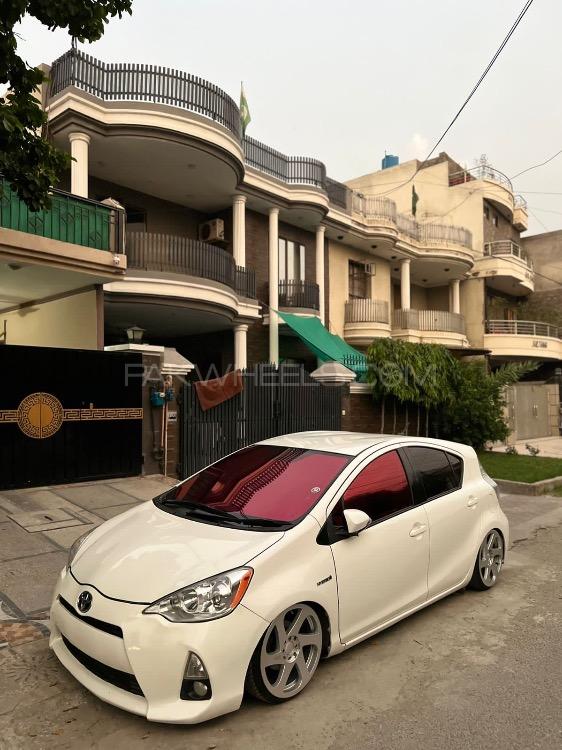 Toyota Aqua - 2015  Image-1