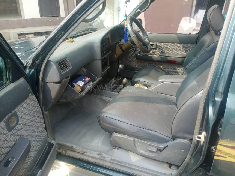 Toyota Hilux 1995 for Sale in Phalia Toyota Hilux 1995 for Sale in Phalia Image-2