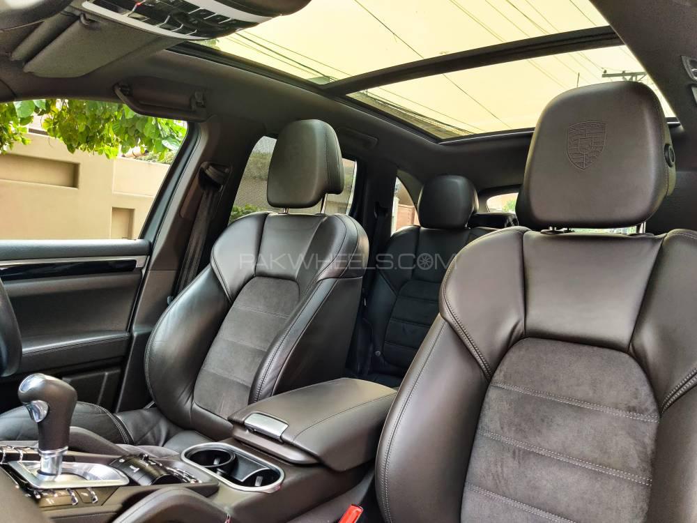 Porsche Cayenne 2017 for Sale in Lahore Porsche Cayenne 2017 for Sale in Lahore Image-10