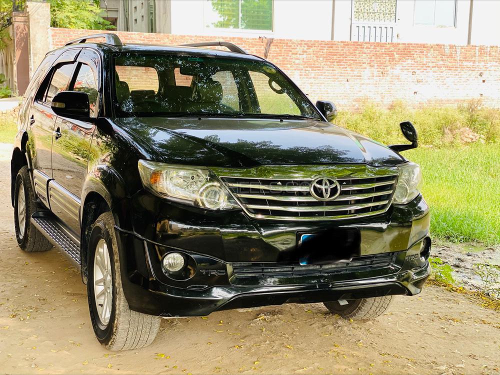 Toyota Fortuner 2014 for Sale in Sialkot Image-1