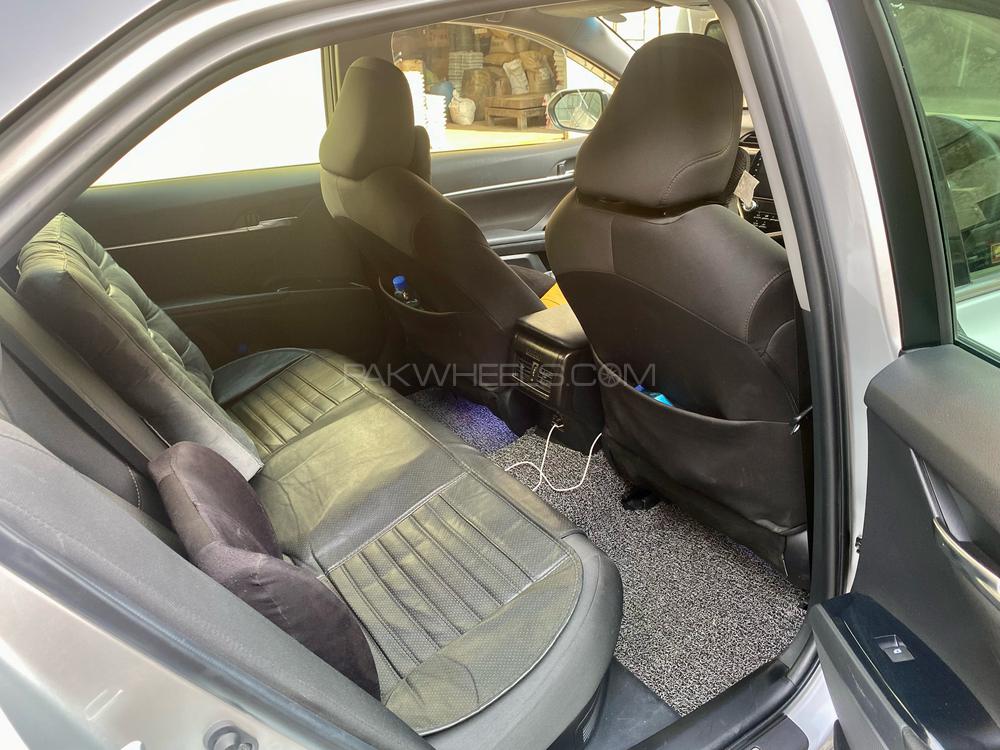 Toyota Camry 2017 for Sale in Lahore Toyota Camry 2017 for Sale in Lahore Image-9
