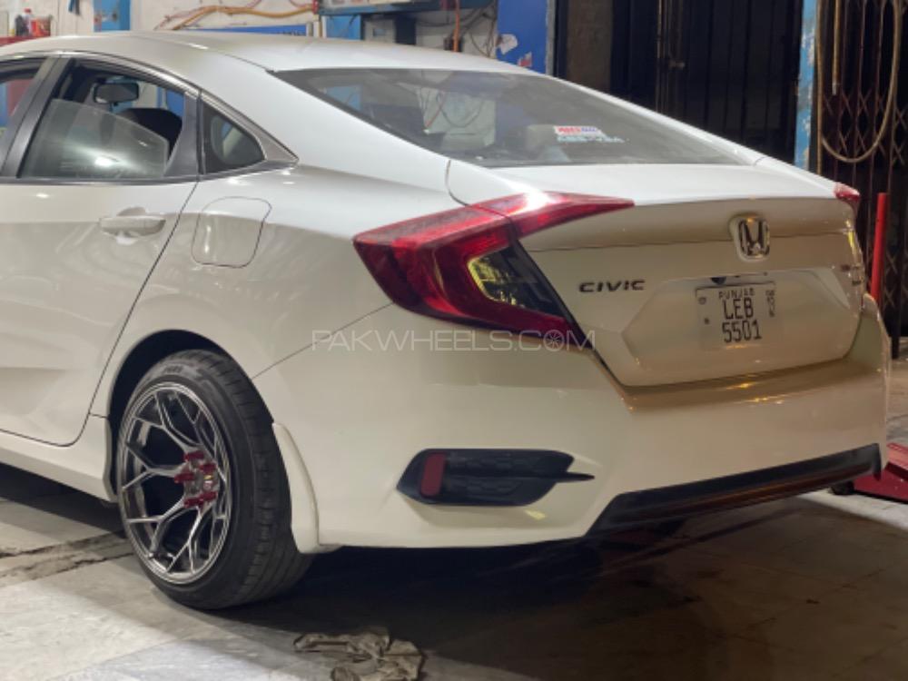 Honda Civic - 2019  Image-1