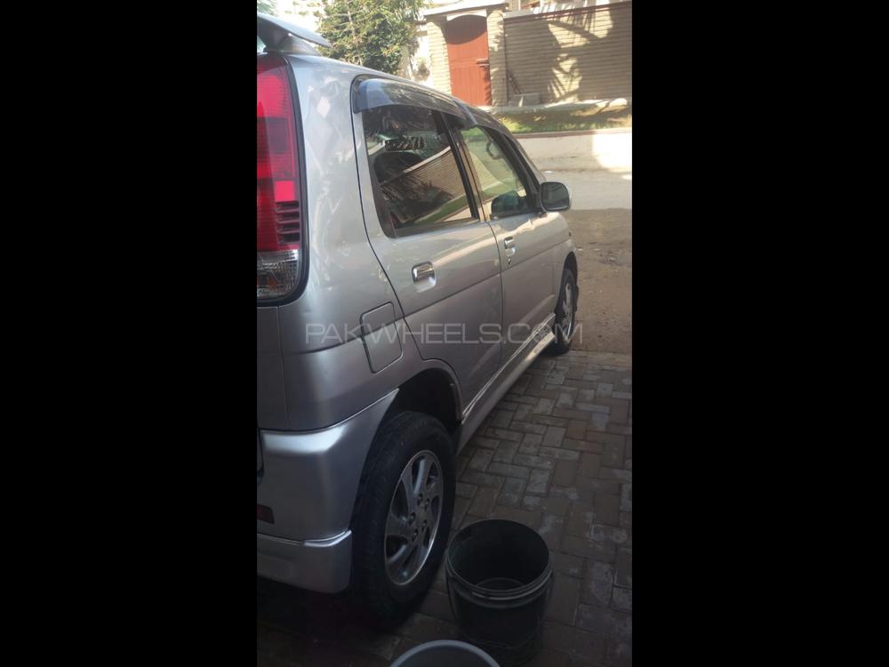 Daihatsu Terios Kid 2001 for Sale in Karachi Image-1