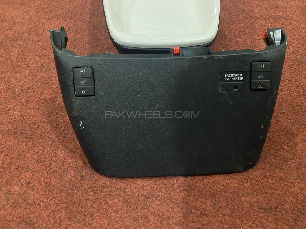 Toyota Prius airbag 2019 Toyota Prius airbag 2019 Image-11