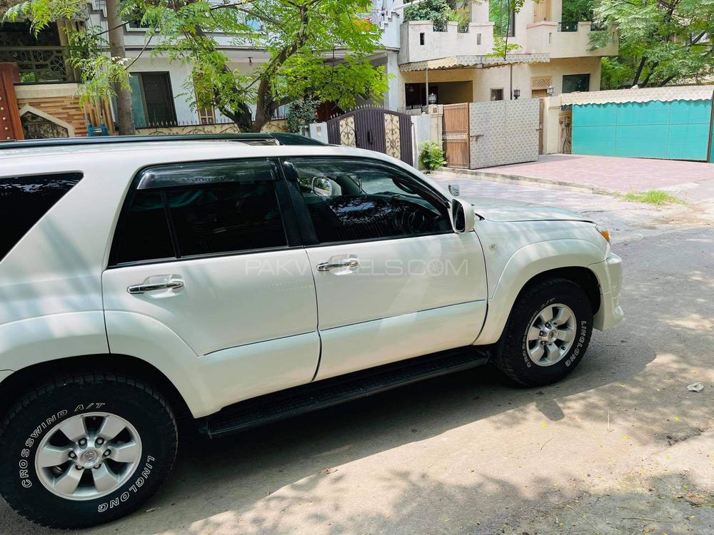 Toyota Surf 2005 for Sale in Islamabad Toyota Surf 2005 for Sale in Islamabad Image-2