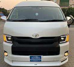 Toyota Hiace Luxury Wagon High Grade 2015 for Sale in Lahore