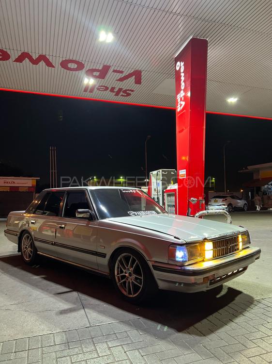 Toyota Crown - 1988  Image-1