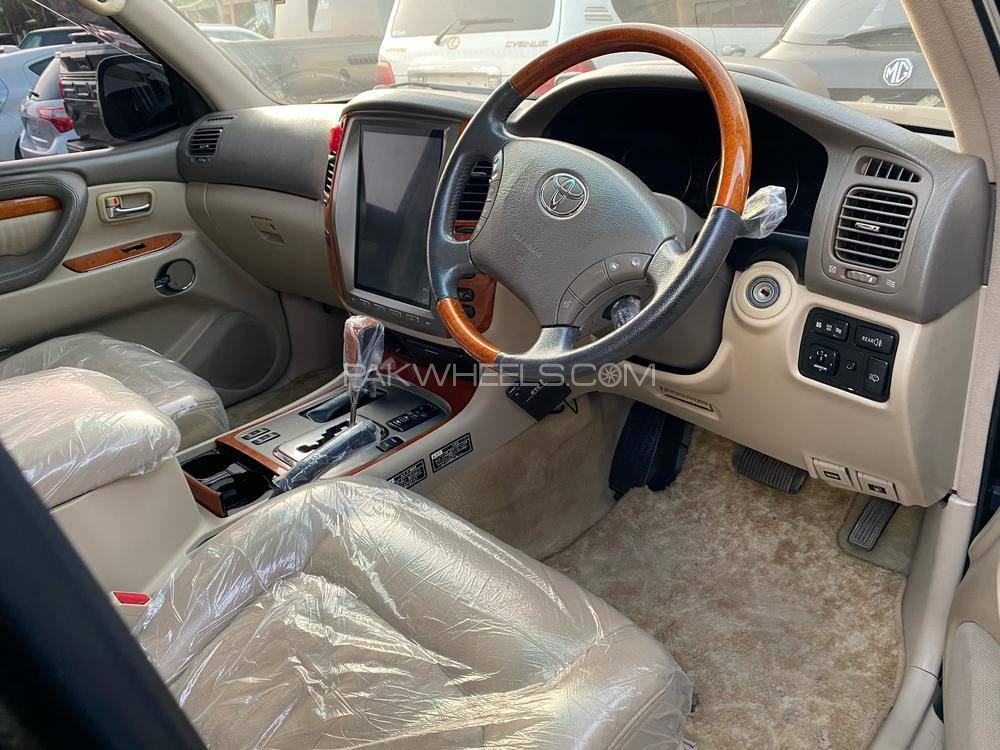 Lexus LX Series 2004 for Sale in Karachi Lexus LX Series 2004 for Sale in Karachi Image-5
