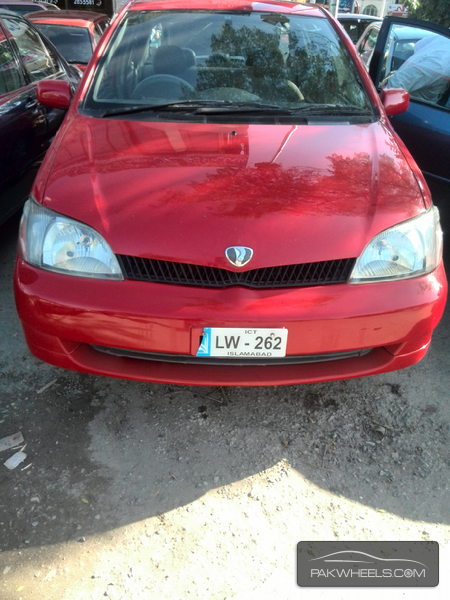 Toyota Platz 2000 for Sale in Islamabad Image-1