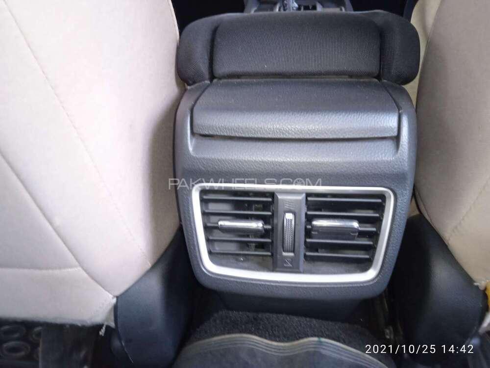 Honda Civic 2017 for Sale in Lahore Honda Civic 2017 for Sale in Lahore Image-12