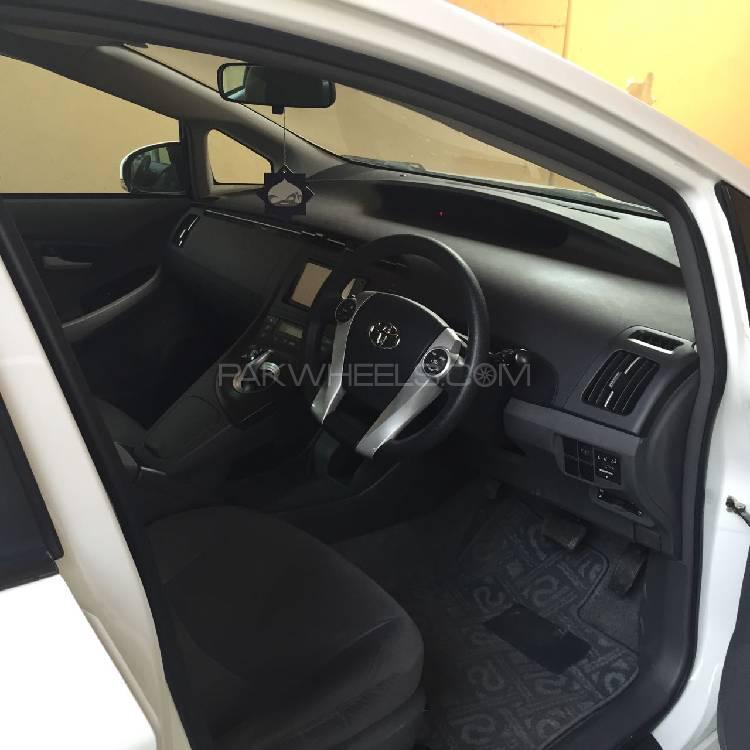 Toyota Prius 2015 for Sale in Faisalabad Image-1