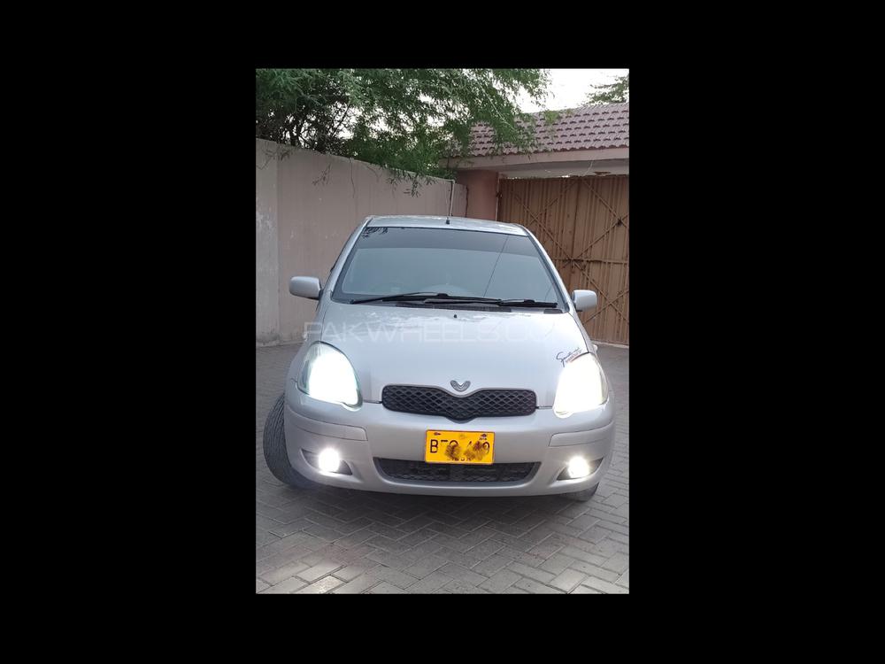 Toyota Vitz 2000 for Sale in Sukkur Image-1
