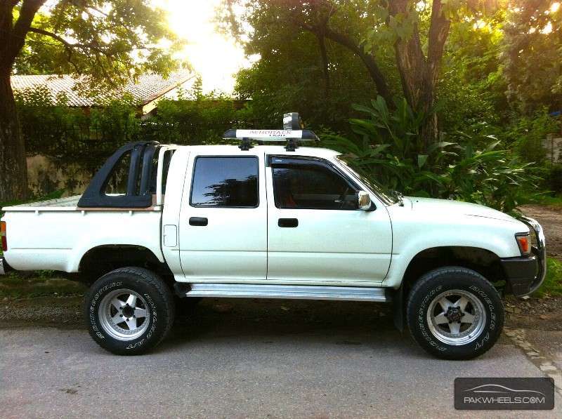 Toyota Hilux 1995 for Sale in Islamabad Image-1
