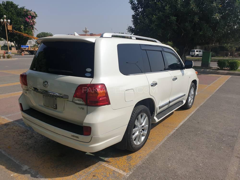 Toyota Land Cruiser 2010 for Sale in Lahore Toyota Land Cruiser 2010 for Sale in Lahore Image-5