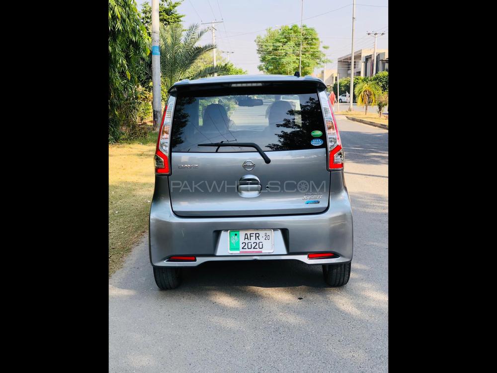 Nissan Dayz Highway Star 2016 for Sale in Lahore Nissan Dayz Highway Star 2016 for Sale in Lahore Image-2