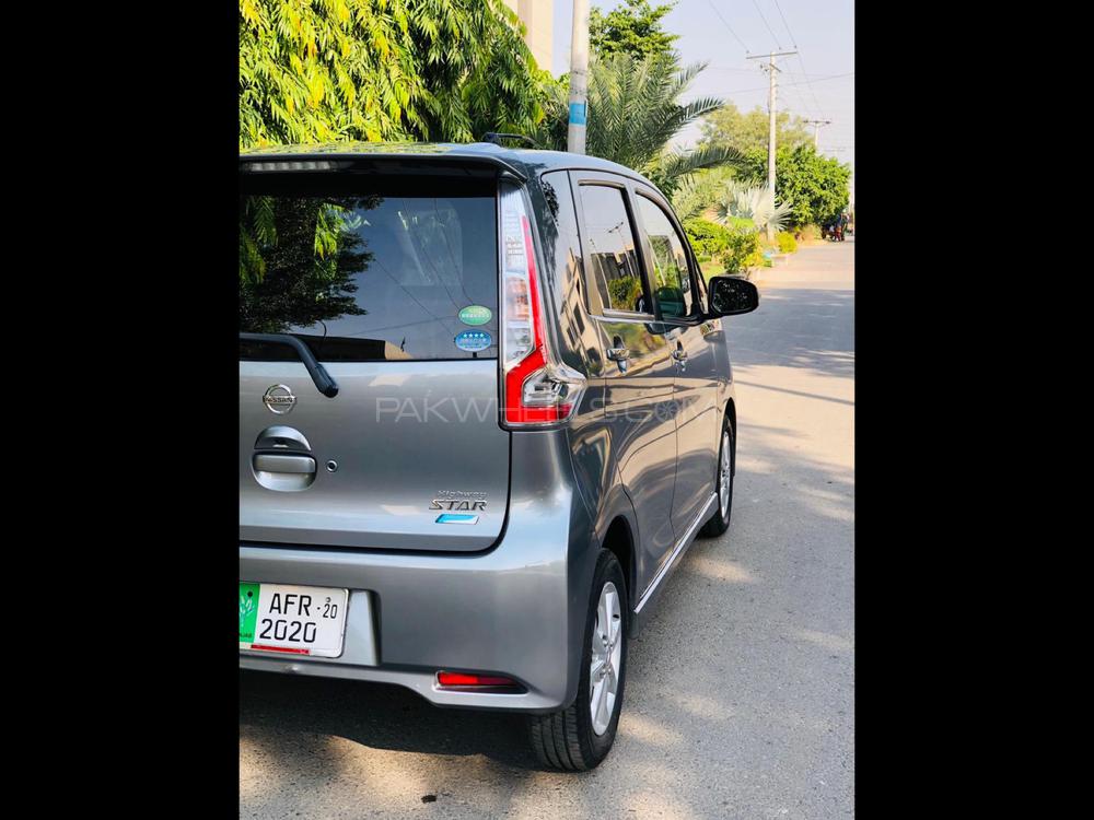 Nissan Dayz Highway Star 2016 for Sale in Lahore Nissan Dayz Highway Star 2016 for Sale in Lahore Image-4
