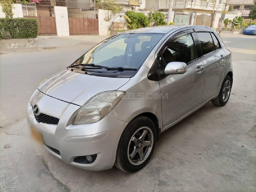 Toyota Vitz 2010 for Sale in Karachi Toyota Vitz 2010 for Sale in Karachi Image-3