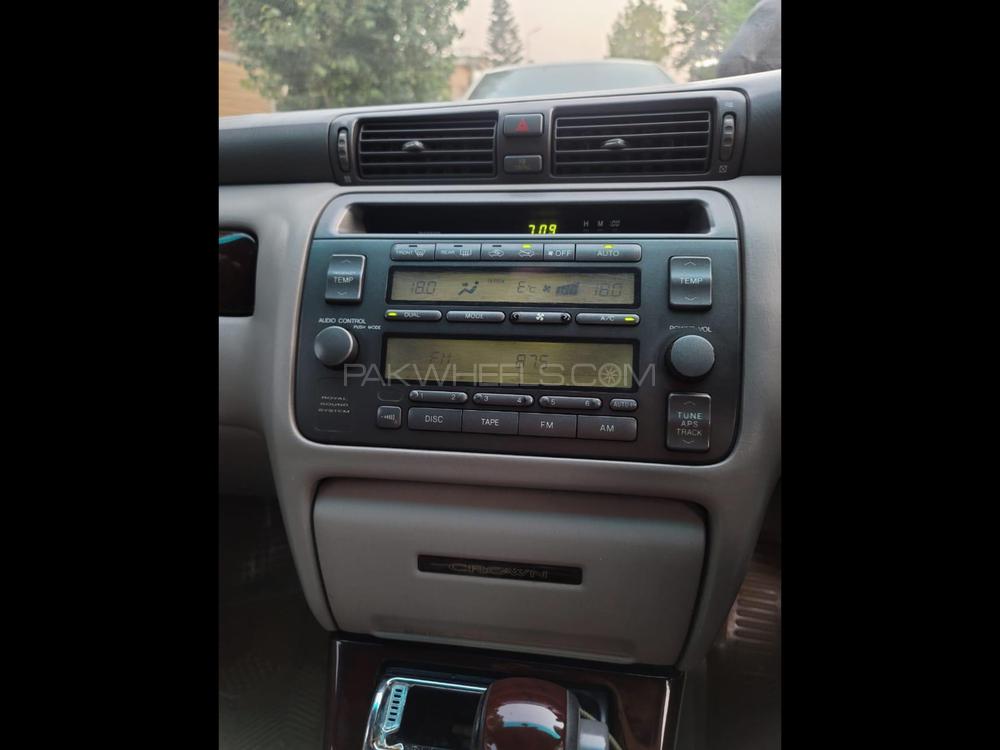 Toyota Crown 2000 for Sale in Lahore Toyota Crown 2000 for Sale in Lahore Image-4